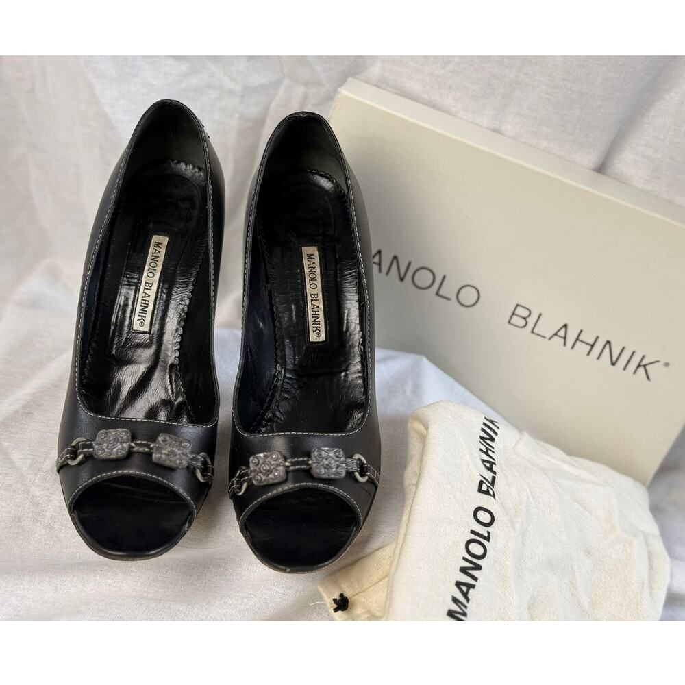 Manolo Blahnik Bihari Black Bulgaro Leather Peep Toe Pumps Heels EU 41 US 10.5